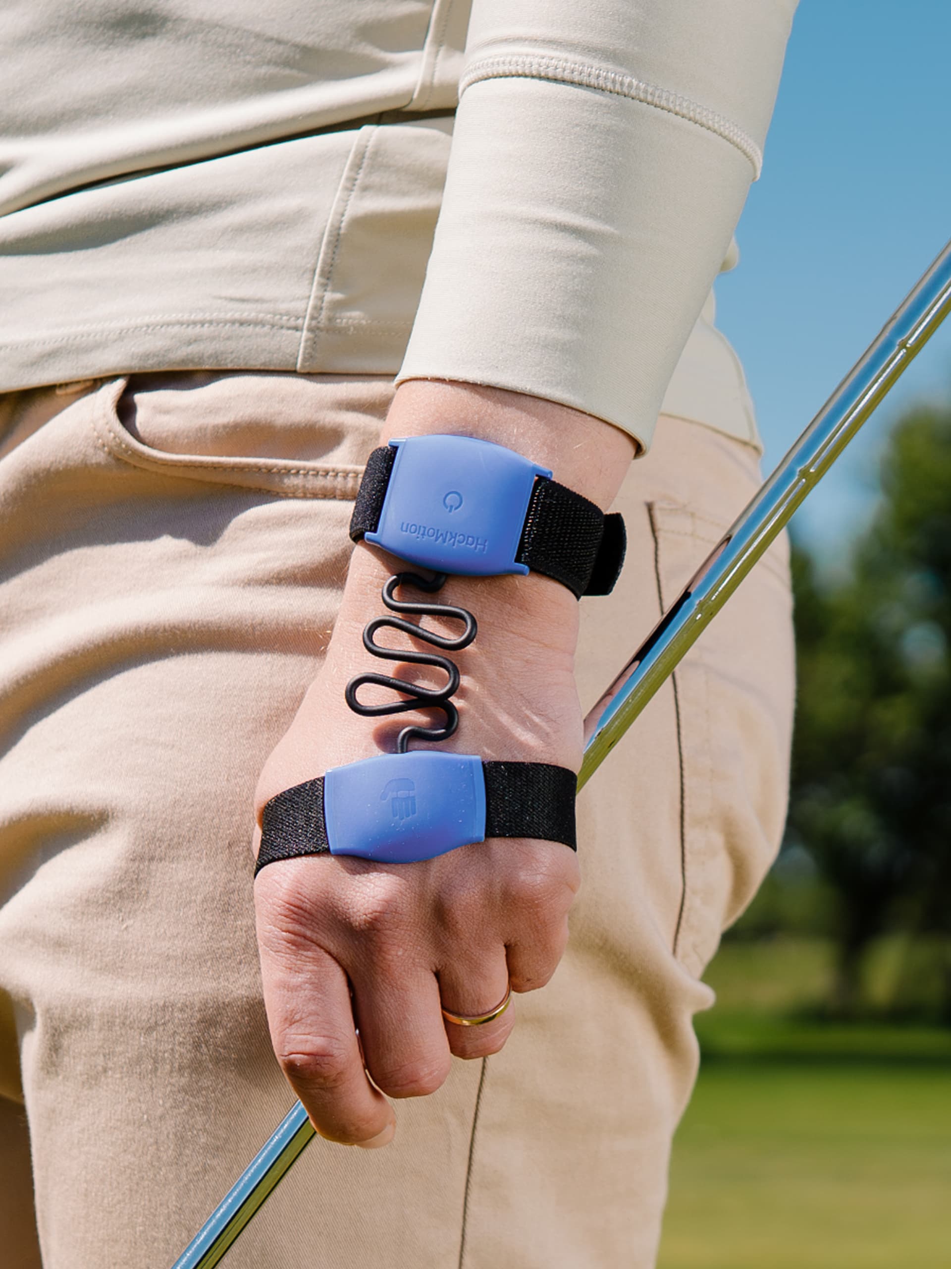 Soft rubber sensor housing for a more premium feel and improved comfort on the wrist.