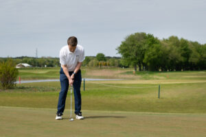 Exploring Different Types of Golf Grips