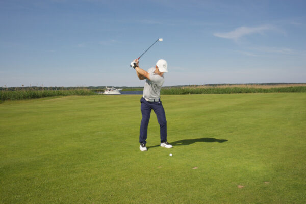 Right Arm in Golf Swing: Understanding Your Trail Arm's Role
