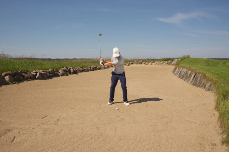 player hit bunker shot